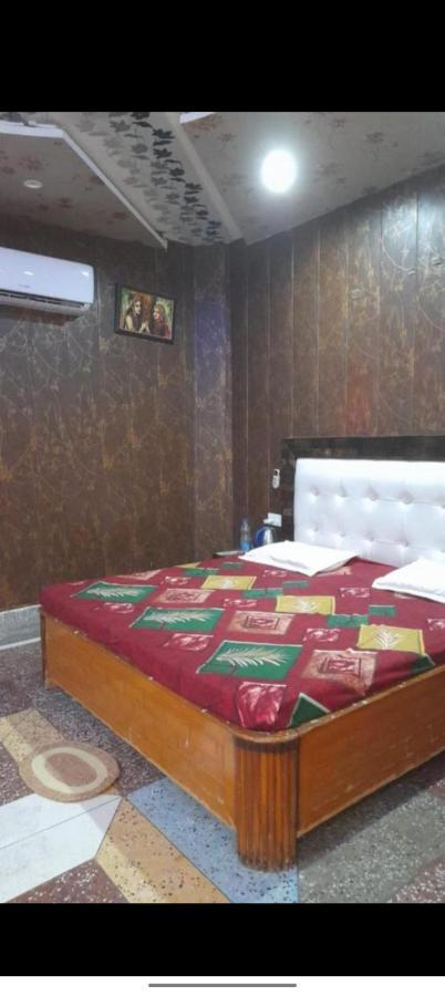 Somnath Guest house *